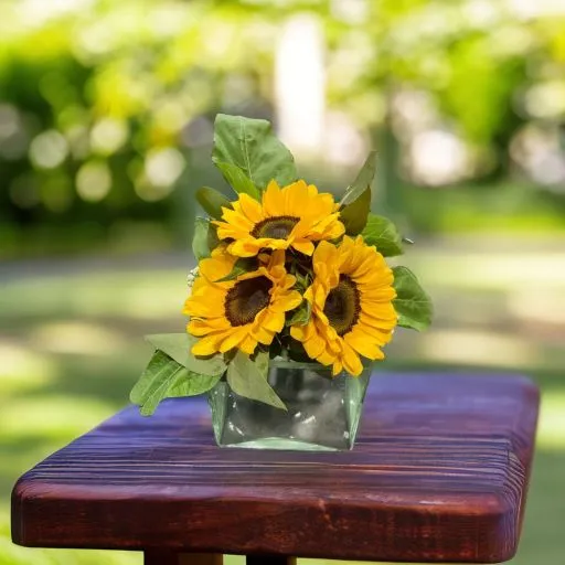 Centro de mesa con flores girasoles